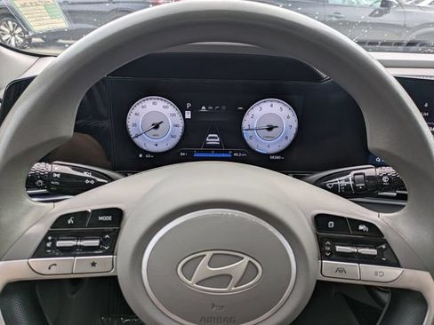 Used 2024 Hyundai Elantra SEL FWD image 22