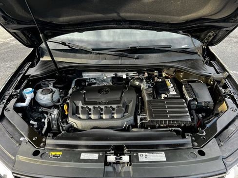 Used 2020 Volkswagen Tiguan S image 45