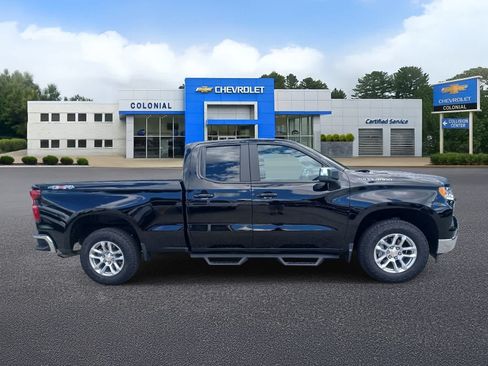 Used 2026 Chevrolet Silverado 1500 LT AWD/4WD image 3