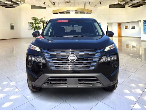 Certified 2024 Nissan Rogue S image 2