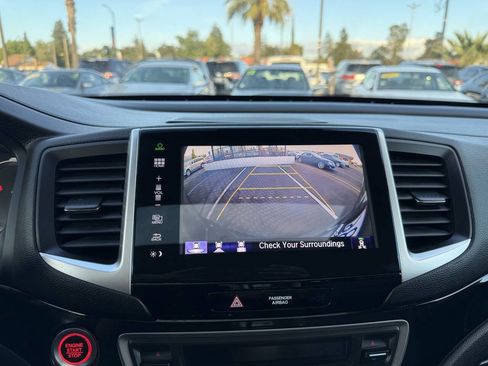 Used 2016 Honda Pilot Elite image 19