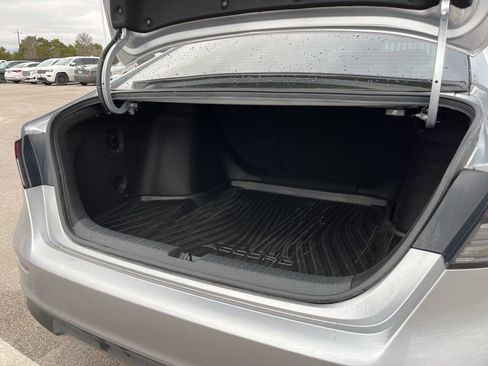 Certified 2024 Honda Accord EX image 9