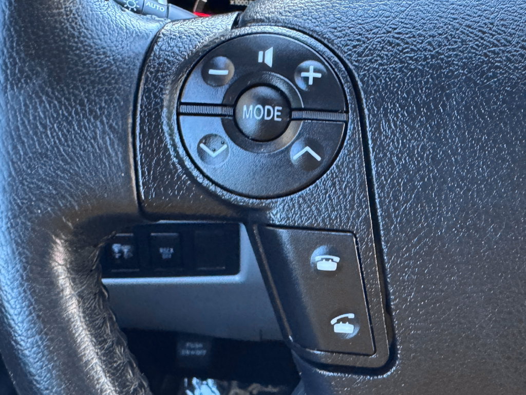 Used 2012 Toyota Tundra Limited w/ Memory Pkg AWD/4WD image 28