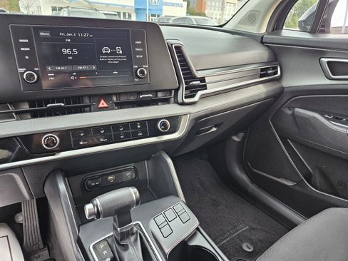 Used 2024 Kia Sportage LX image 20