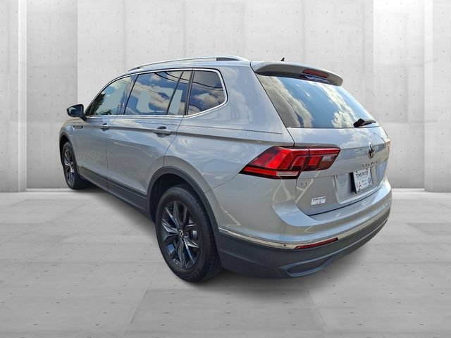 Used 2024 Volkswagen Tiguan SE AWD/4WD image 4
