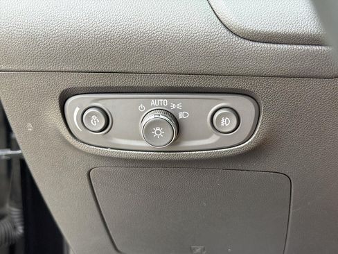 Used 2023 Buick Encore GX Essence w/ Experience Buick Package FWD image 16