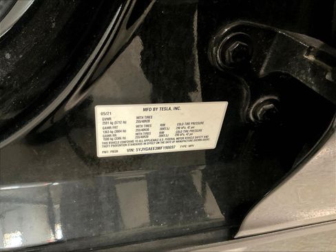 Used 2021 Tesla Model Y Long Range AWD/4WD image 6
