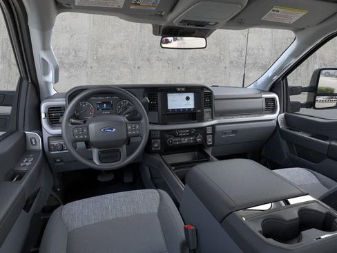 New 2026 Ford F250 XLT w/ FX4 Off-Road Package image 9