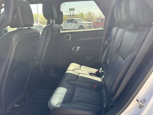 Used 2020 Land Rover Discovery HSE AWD/4WD image 18