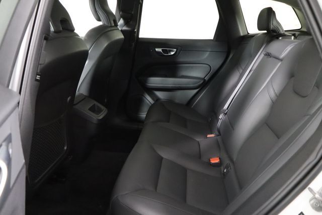 Used 2024 Volvo XC60 B5 Plus AWD/4WD image 13