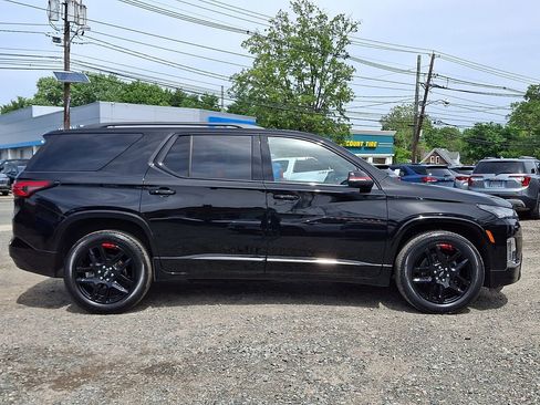 Certified 2023 Chevrolet Traverse Premier w/ Redline Edition AWD/4WD image 8