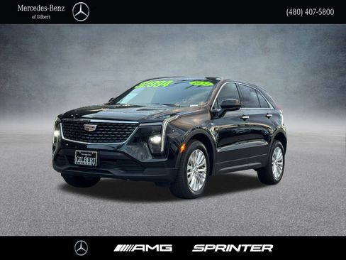 Used 2024 Cadillac XT4 Luxury w/ Cold Weather Package image 1