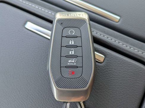 Used 2027 INFINITI QX80 Luxe w/ Cargo Package AWD/4WD image 32