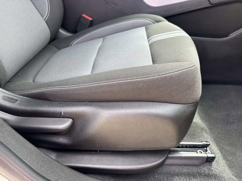 Used 2025 Chevrolet Blazer LT FWD image 29