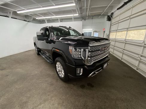 Used 2023 GMC Sierra 3500 Denali image 8