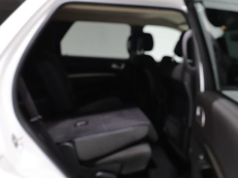 Used 2020 Dodge Durango SXT w/ Trailer Tow Group IV AWD/4WD image 19