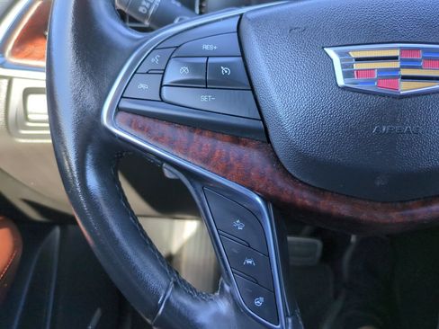 Used 2020 Cadillac XT5 Sportv w/ LPO, Floor Liner Package AWD/4WD image 25
