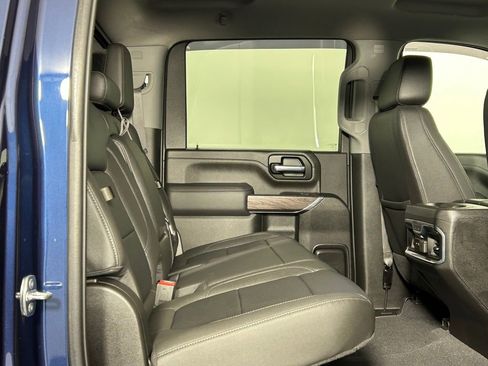 Used 2022 Chevrolet Silverado 2500 LTZ w/ LTZ Premium Package image 13