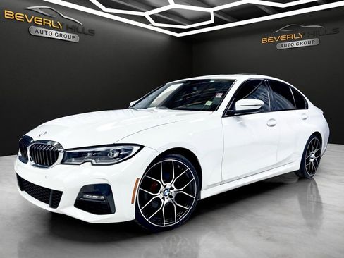 Used 2022 BMW 330i xDrive Sedan w/ M Sport Package AWD/4WD image 1