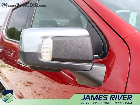 Used 2023 Chevrolet Silverado 1500 High Country w/ Technology Package AWD/4WD image 16