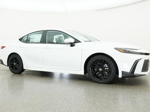 New 2026 Toyota Camry SE w/ Multimedia Upgrade Package FWD image 28
