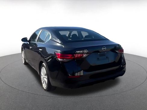 Used 2025 Nissan Sentra S image 10