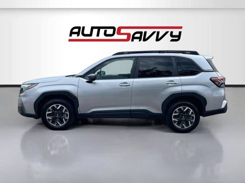 Used 2026 Subaru Forester Premium AWD/4WD image 4