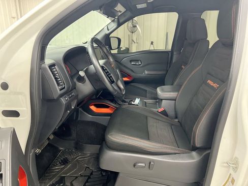 Used 2022 Nissan Frontier PRO-4X w/ Technology Package AWD/4WD image 20