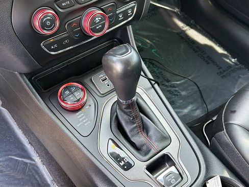 Used 2022 Jeep Cherokee Trailhawk w/ Sound & Nav Group image 27