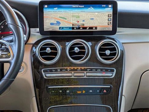 Used 2020 Mercedes-Benz GLC 300 image 10