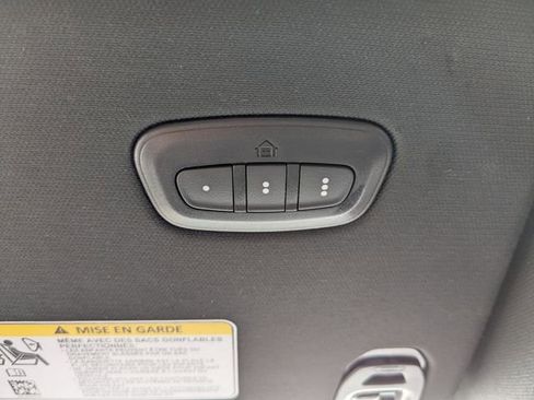 Used 2023 RAM 1500 Laramie AWD/4WD image 29