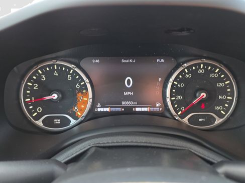 Used 2018 Jeep Renegade Trailhawk AWD/4WD image 10