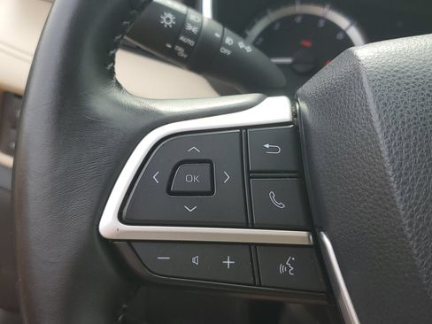Certified 2024 Toyota Highlander XLE AWD/4WD image 24