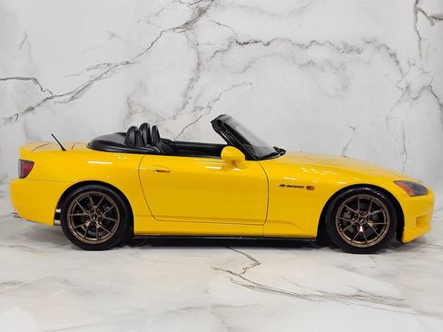 Used 2003 Honda S2000 image 22