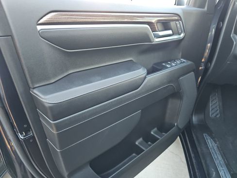 Used 2022 Chevrolet Silverado 1500 RST image 9