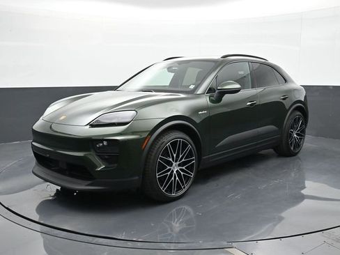 Certified 2025 Porsche Macan Electric RWD image 1