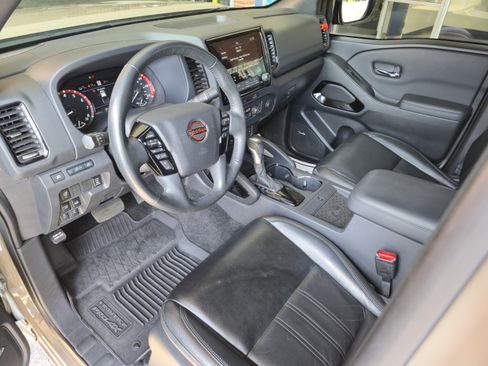 Used 2022 Nissan Frontier PRO-4X w/ Pro-4X Premium Package AWD/4WD image 47