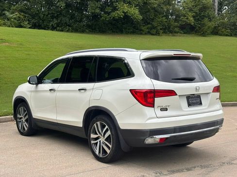 Used 2017 Honda Pilot Touring image 3