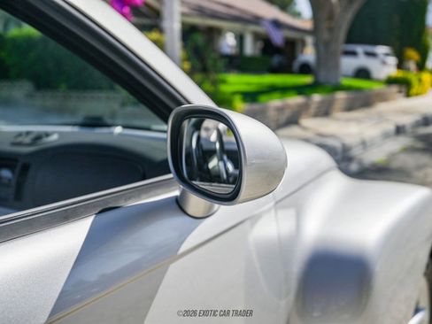 Used 2005 Chevrolet SSR image 86