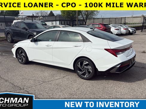 Used 2025 Hyundai Elantra Limited image 12