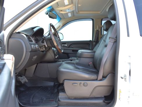 Used 2014 GMC Sierra 2500 Denali AWD/4WD image 9