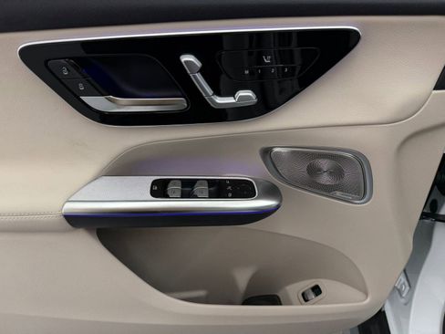 New 2026 Mercedes-Benz GLC 300 image 11