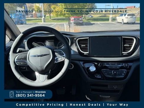 New 2026 Chrysler Pacifica Select image 28