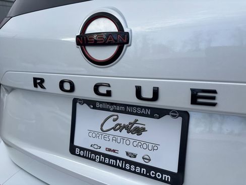 New 2026 Nissan Rogue SV w/ Rock Creek Premium Package AWD/4WD image 10