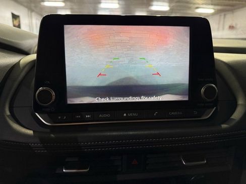 Certified 2025 Nissan Rogue SV image 35