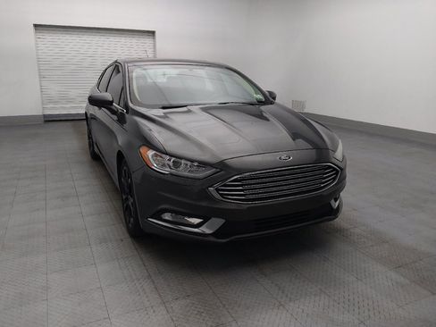 Used 2017 Ford Fusion SE w/ Equipment Group 201A FWD image 14