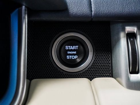 Used 2020 Land Rover Range Rover HSE image 37