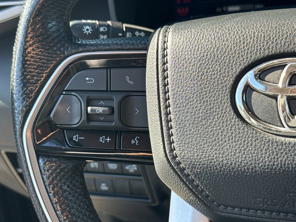 Used 2024 Toyota Tundra Limited w/ Power Package RWD image 16