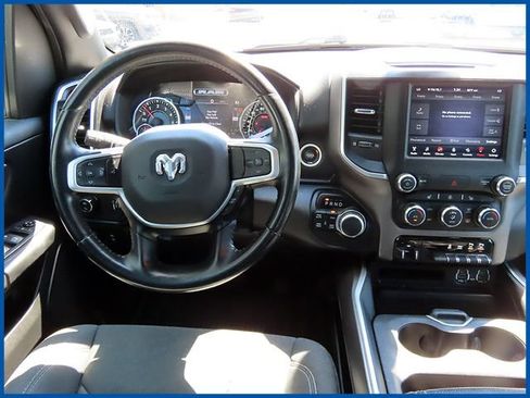 Used 2021 RAM 1500 Big Horn AWD/4WD image 12
