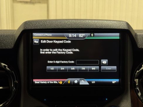 Used 2016 Ford F250 Lariat w/ Lariat Interior Package AWD/4WD image 21